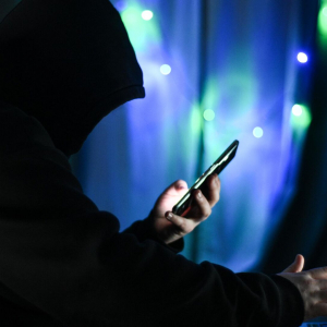 Мошенники обманывают россиян, предлагая оформить запись на диспансеризацию